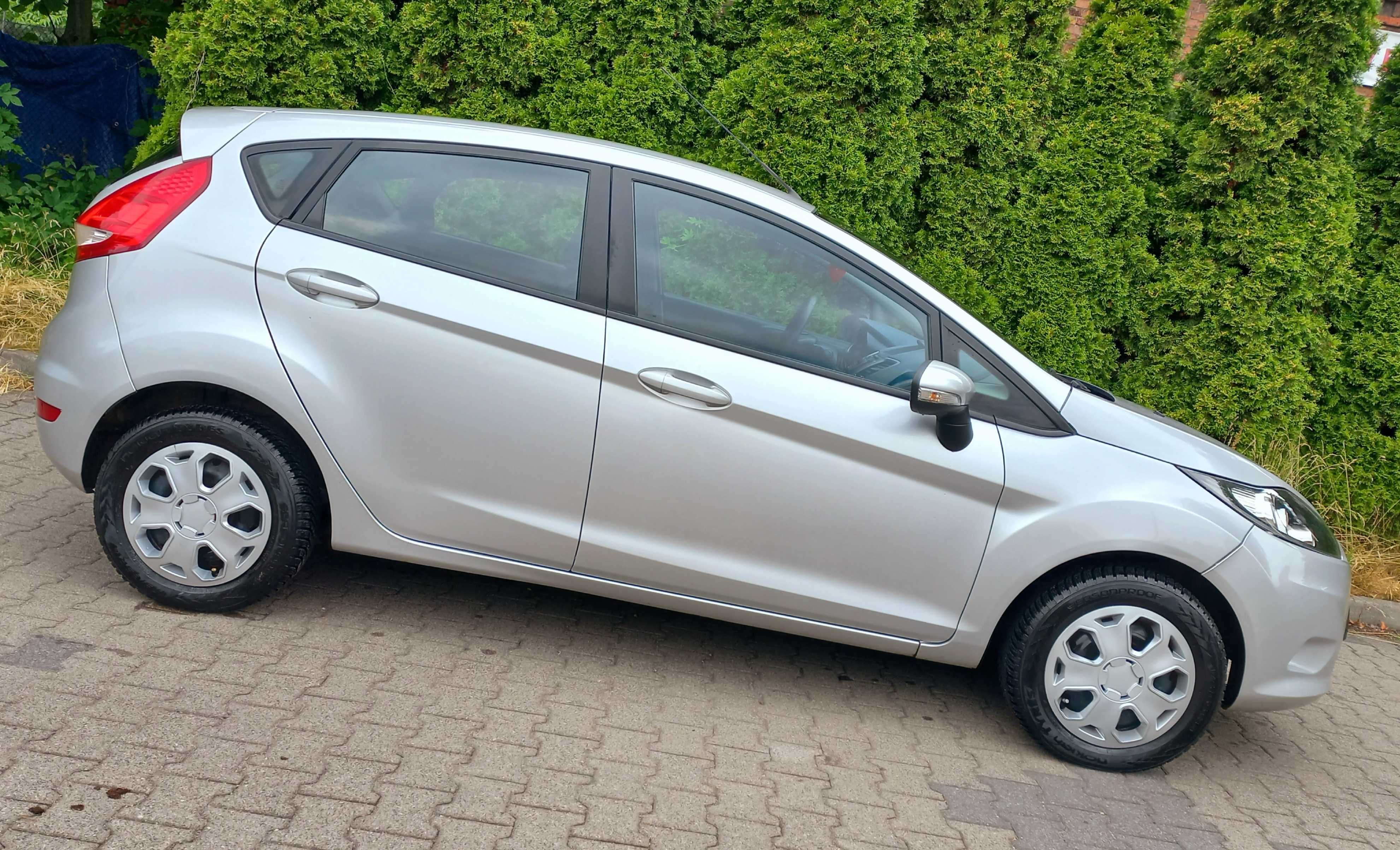 Ford Fiesta Silver X 5drzwi klima 82KM śliczny jak nowy