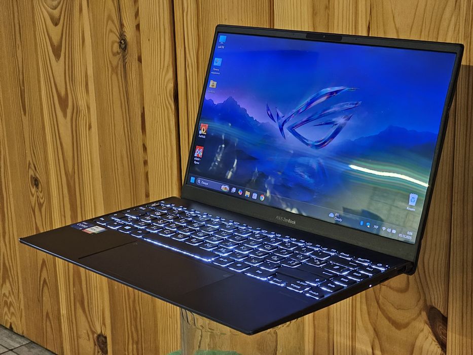 Asus ZenBook OLED 13.3"/i5 1135G7 RAM 16GB/SSD 256GB