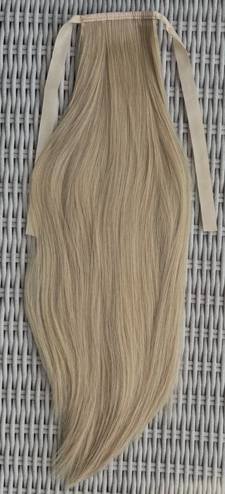 Naturalny blond - chłodny odcień blondu włosy doczepiane kucyk kitka