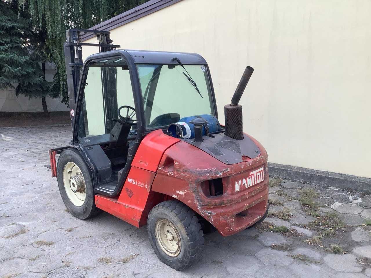 Wózek widłowy terenowy Manitou MSI25G, po serwisie.