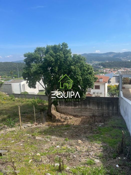 Lote de terreno com projeto aprovado em Moreira de Cónegos
