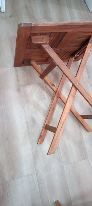 Mesa jardim de madeira