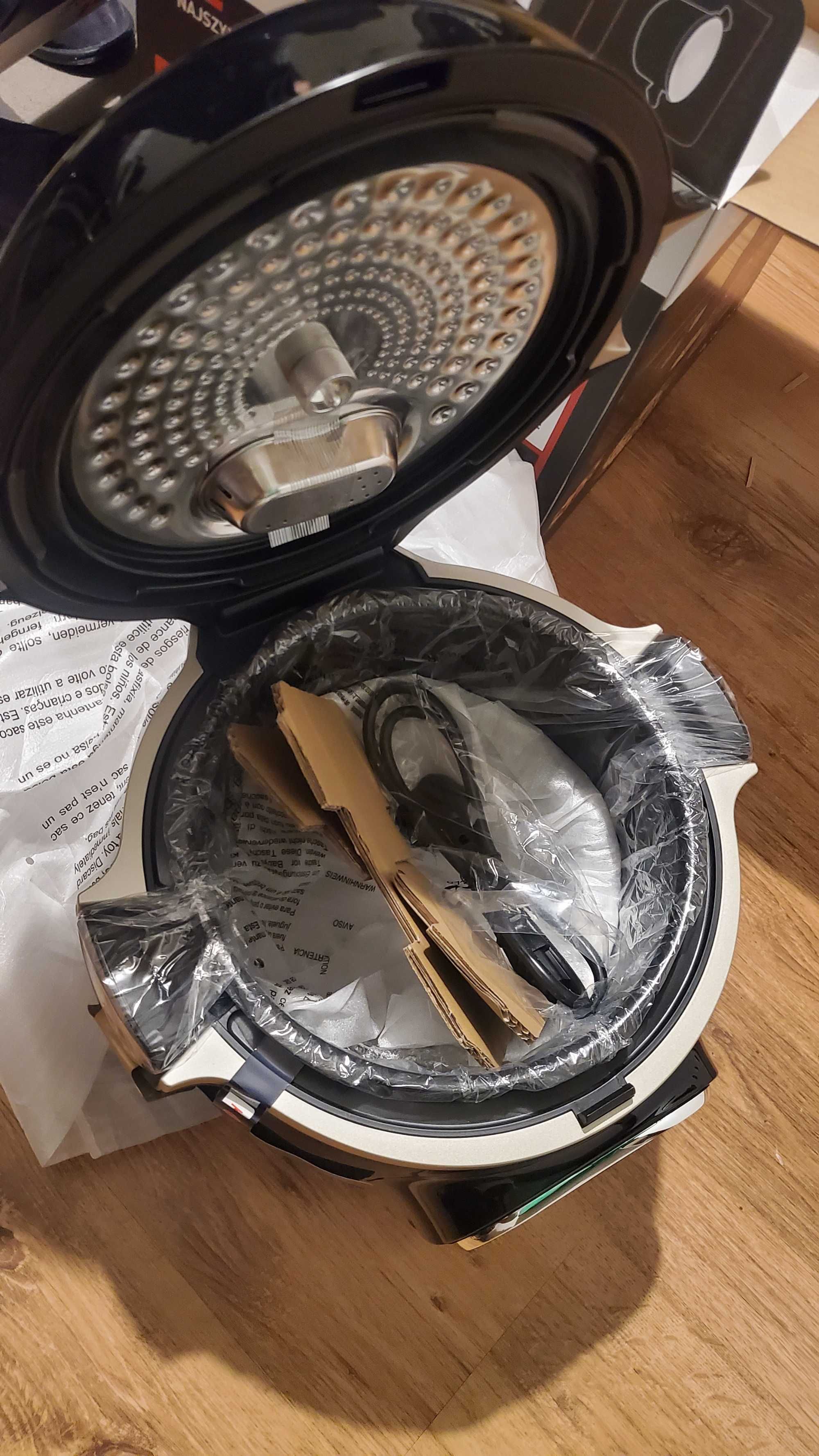 Nowy multicooker Tefal Cook4Me Touch WIFI