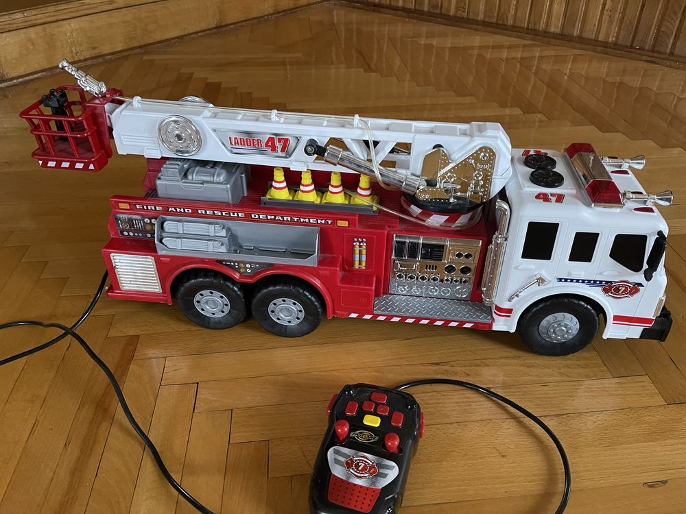 Пожежна машинка велика з пультом