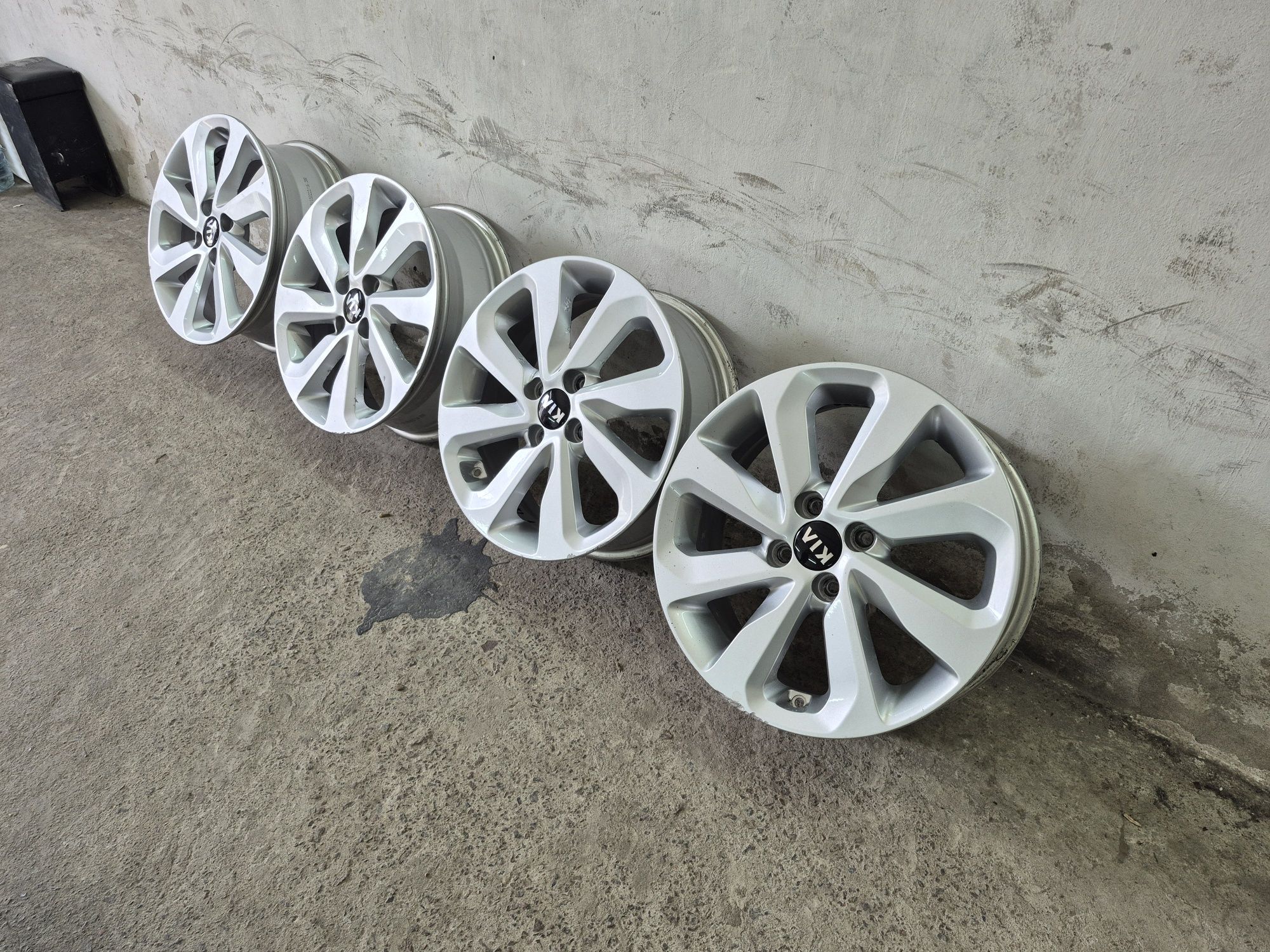 Продам оригінальні литі диски р16 4×100!