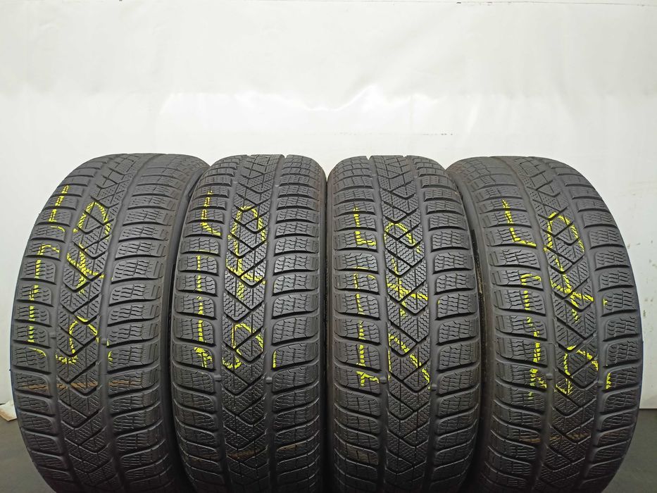 Pirelli SottoZero 3 215/55/17 24r. 94H 2x7,9mm 2x6,7mm (575)