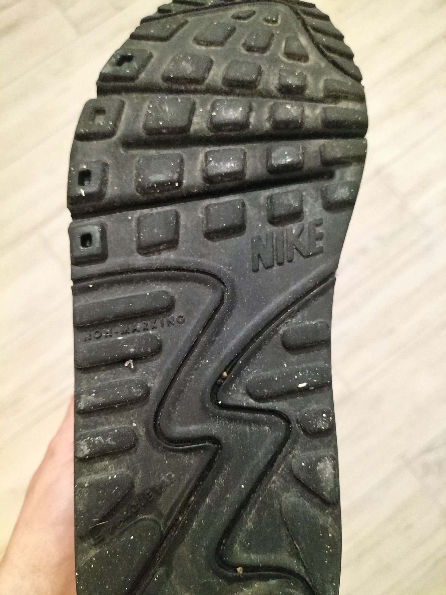 Air max 90, rozmiar 38, czarno- białe.