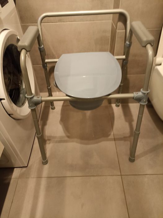 Krzesło toaletowe sanitarne WC