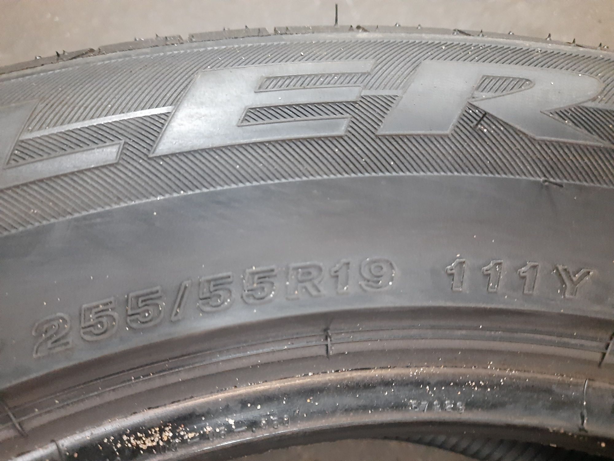 Opona 255/55R19 111Y Bridgestone Dueler H/P Sport