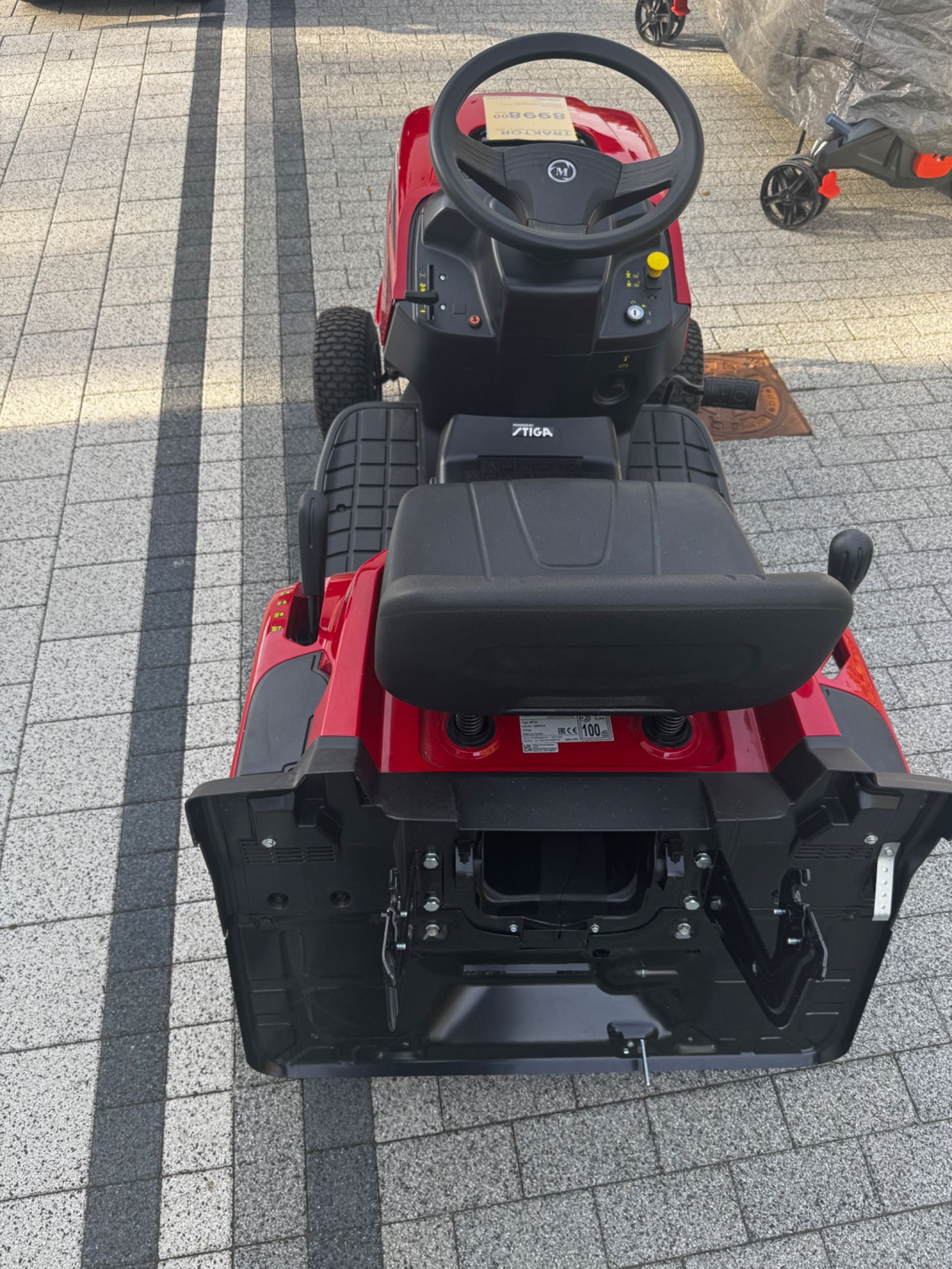 Mountfield MTF 84M ST 350 z koszem nowy traktorek kosiarka z fakturą