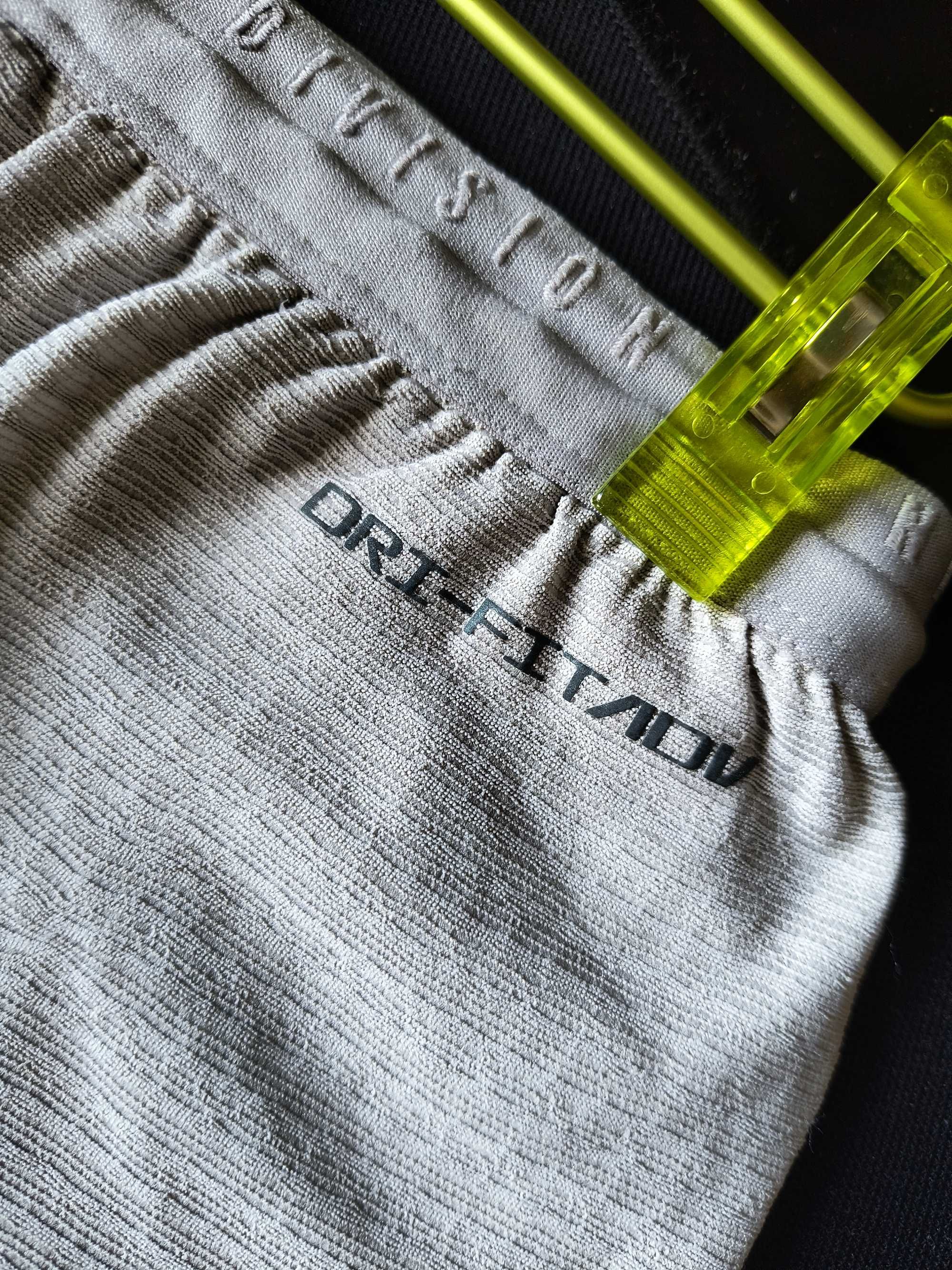 Бігові шорти чоловічі Nike Dri-FIT Run Division, Розмір S