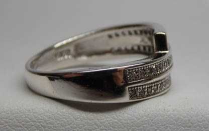 Srebrny pierścionek z cyrkoniami trzy rzędy W K R.14