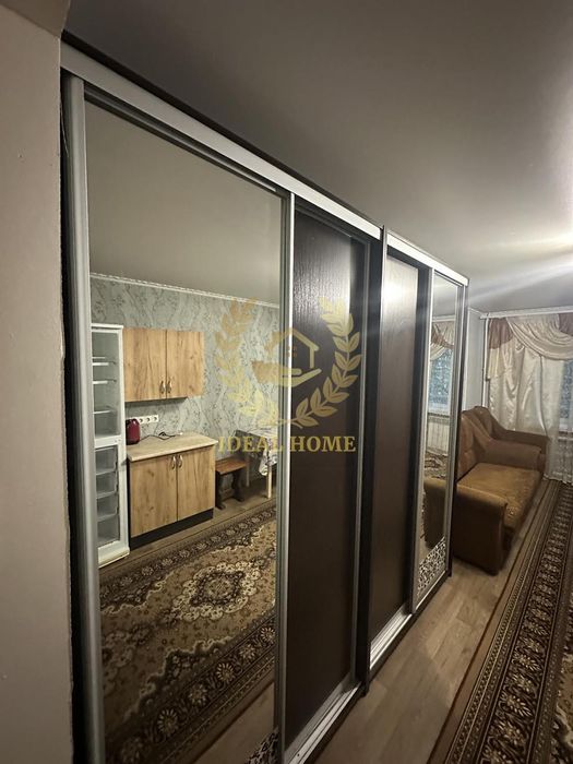 Продаж кімнати, Пріорка Правий берег