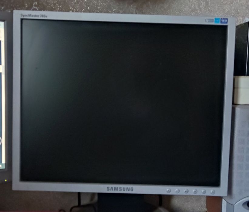 Монитор 17 дюймов
