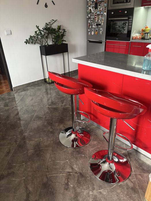 Krzesło obrotowe regulowane barowe czerwone loft do kuchni hoker