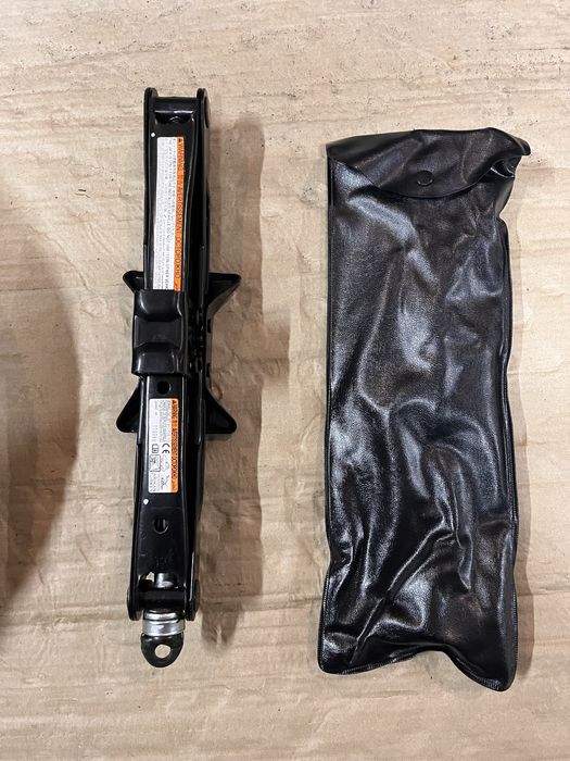 Докатка запаска запасне колесо Toyota Yaris r16 125/70 5*100 Lexus CT