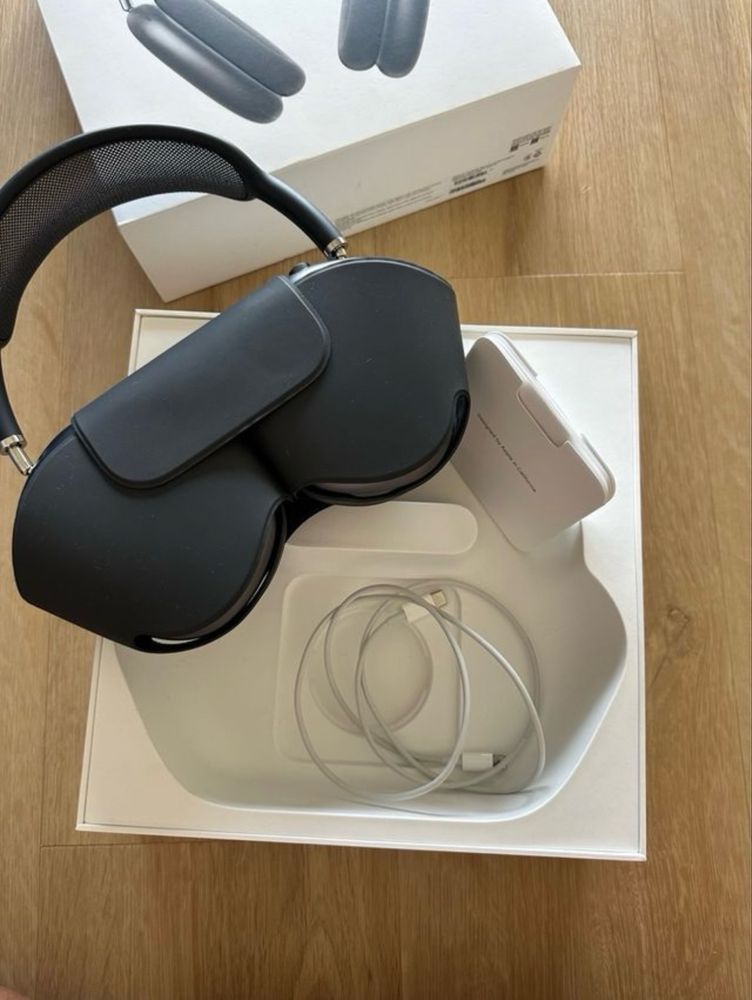 AirPods Max - Apple