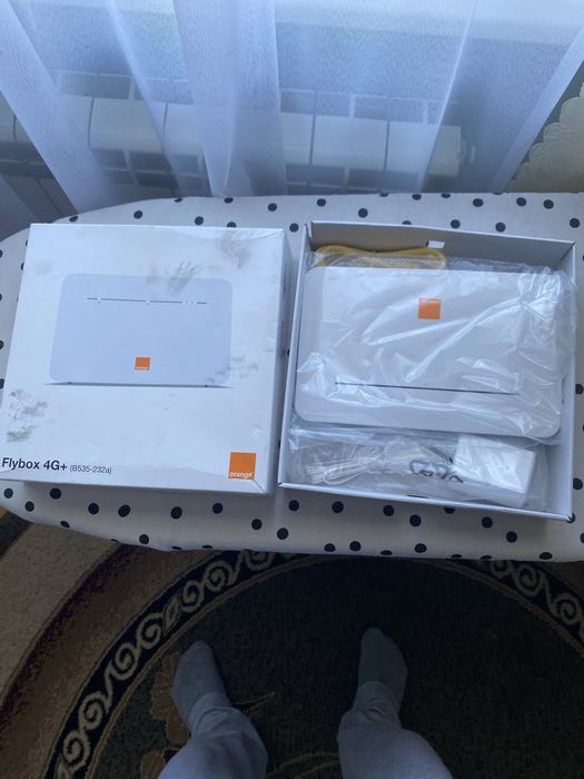 Модем/wifi роутер huawei 4g. Роздає інтернет за допомогою sim-картки