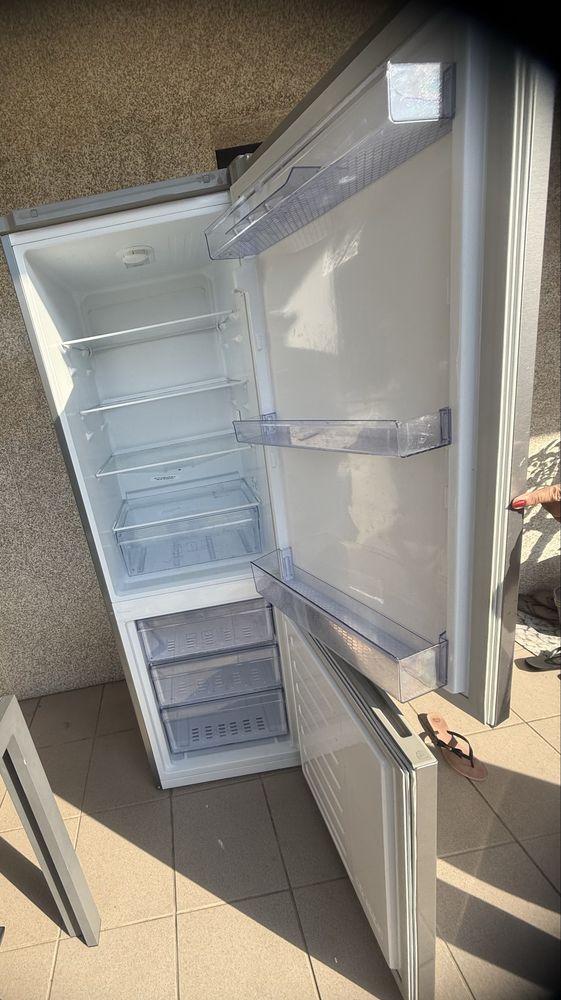Vendo frigorigico que funciona esta em bom estado
