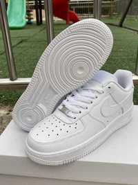 Nike Air Force 1 '07 White 43