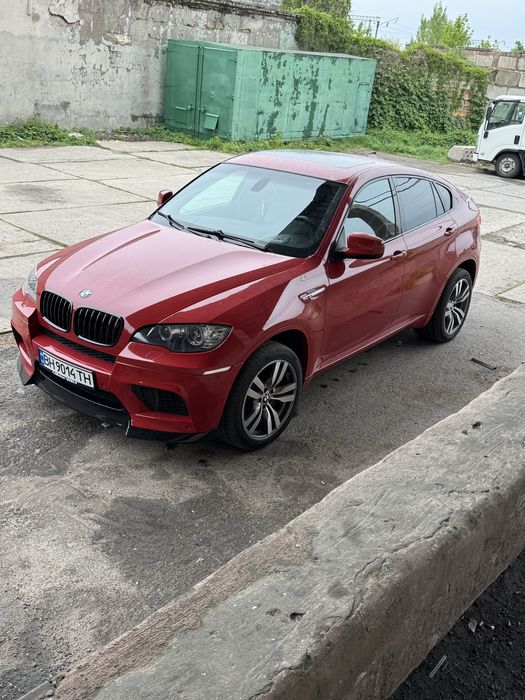 BMW X6M e71.