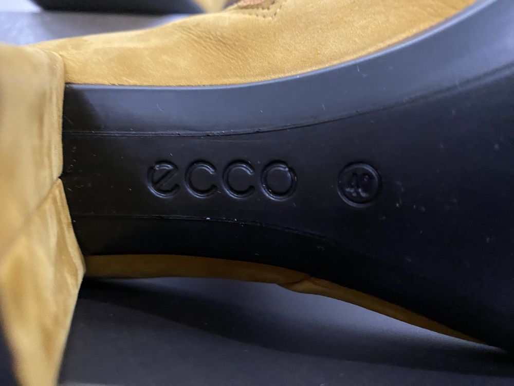 Nowe buty ECCO na obcasie