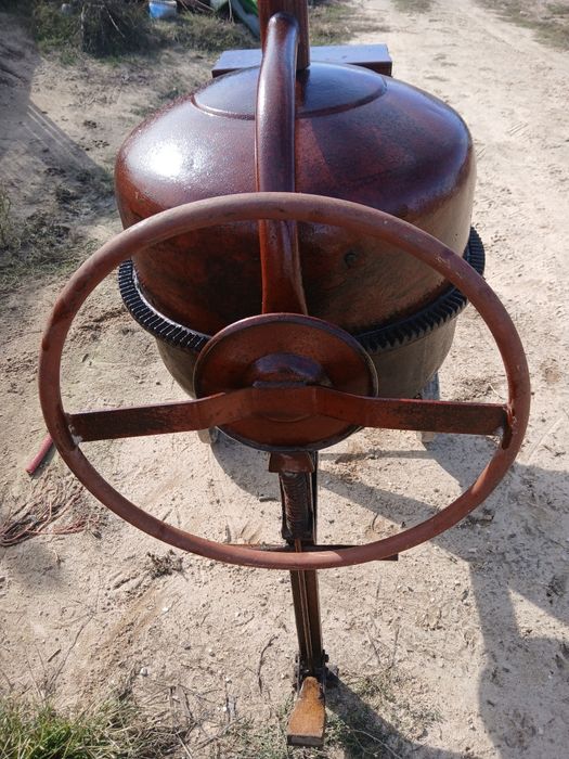 Betoneira lis 170 pouco uso posso entregar