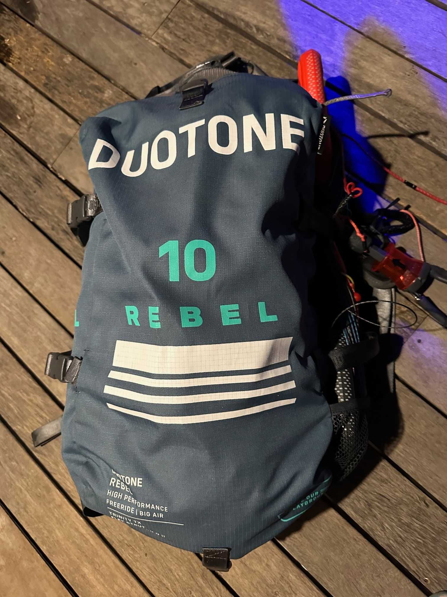 Duotone Rebel 10m + bar (2021) – bardzo dobry stan