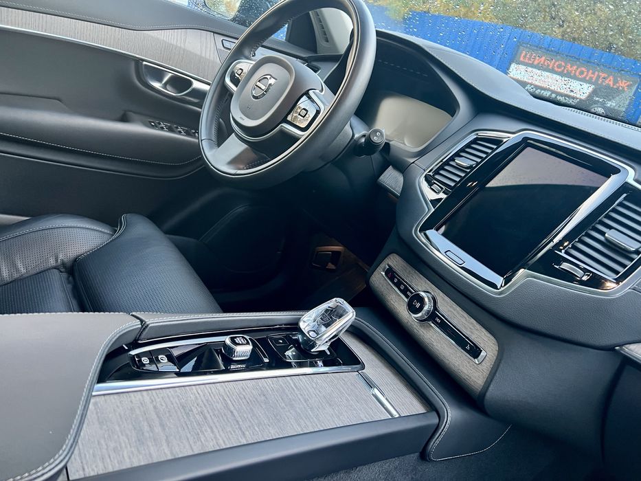 Volvo XC90 2021 2.0 AT (250 к.с.) MHEV AWD • Ultimate Bright