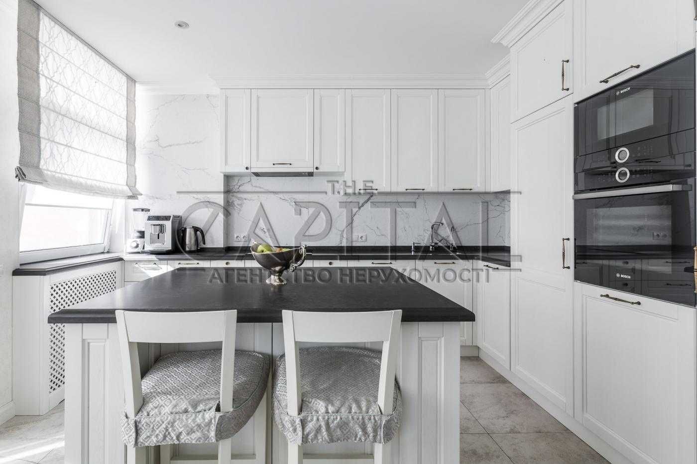 Продаж 2к квартири 98м2, вул. Ернста, Солом'янський р-н