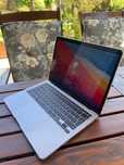 Macbook Air 13" M1, 8GB RAM, 7CPU, gwiezdna szarość, torba do laptopa