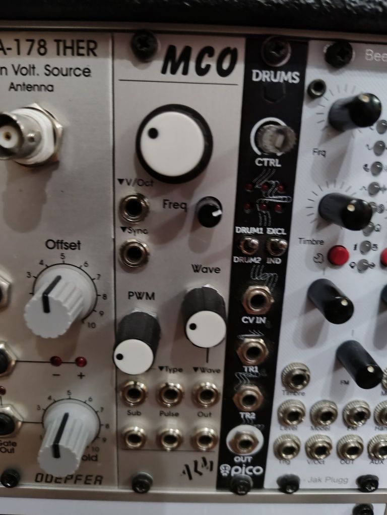 Alm MCO (eurorack)