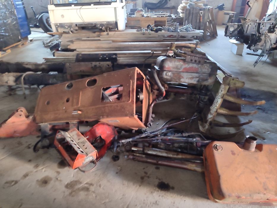 Навісне обладнання екскаватора ЮМЗ