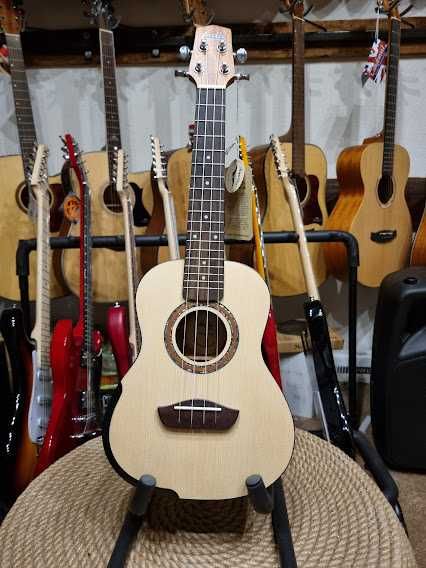 Laila UMC-2315-SM ukulele koncertowe + super pokrowiec