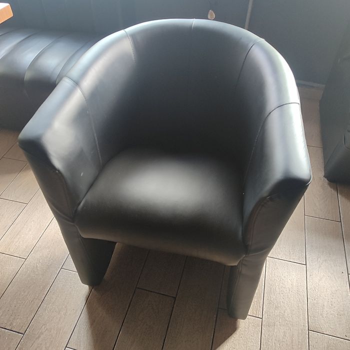 Продам крісла для ресторану або дому