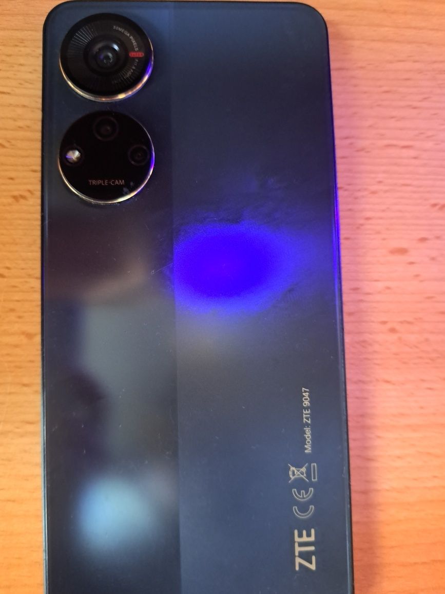 ZTE blade v40s  под замену дисплея