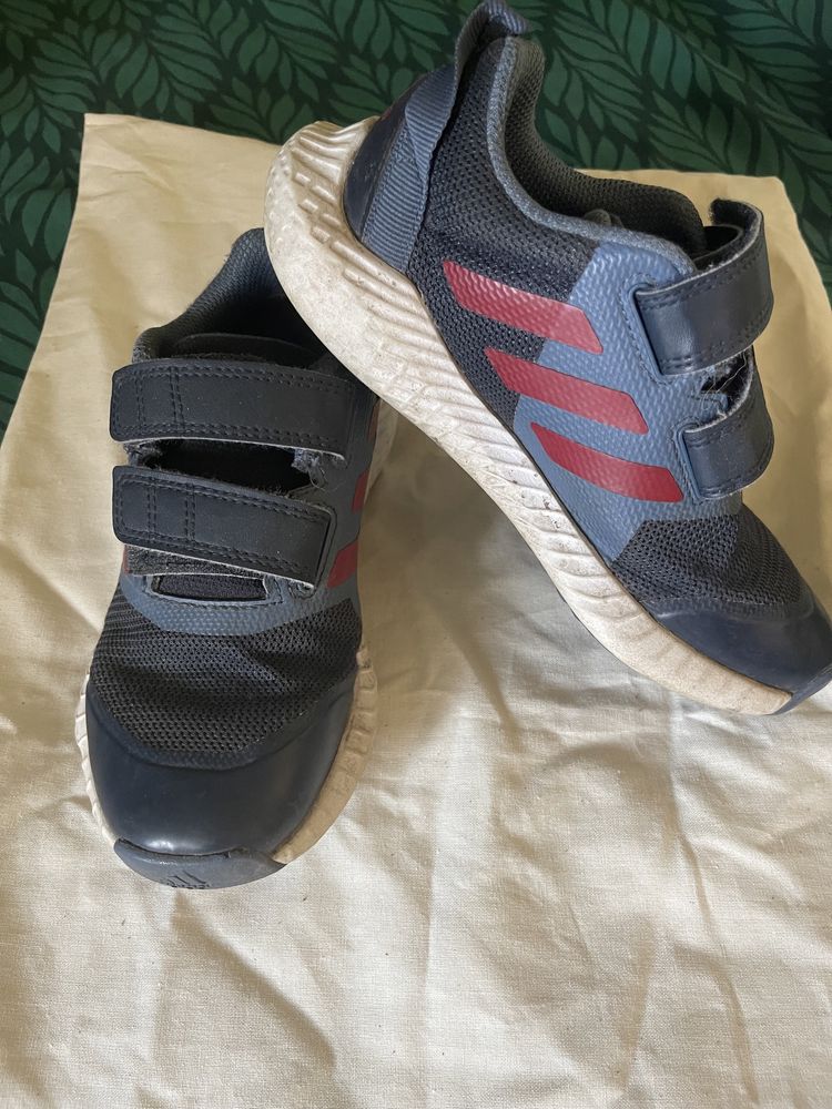 Кроссы, кроссовки adidas, 32р