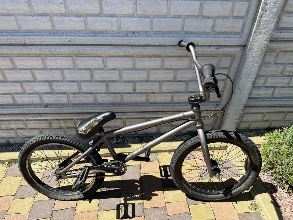 Продам  велосипед  bmx