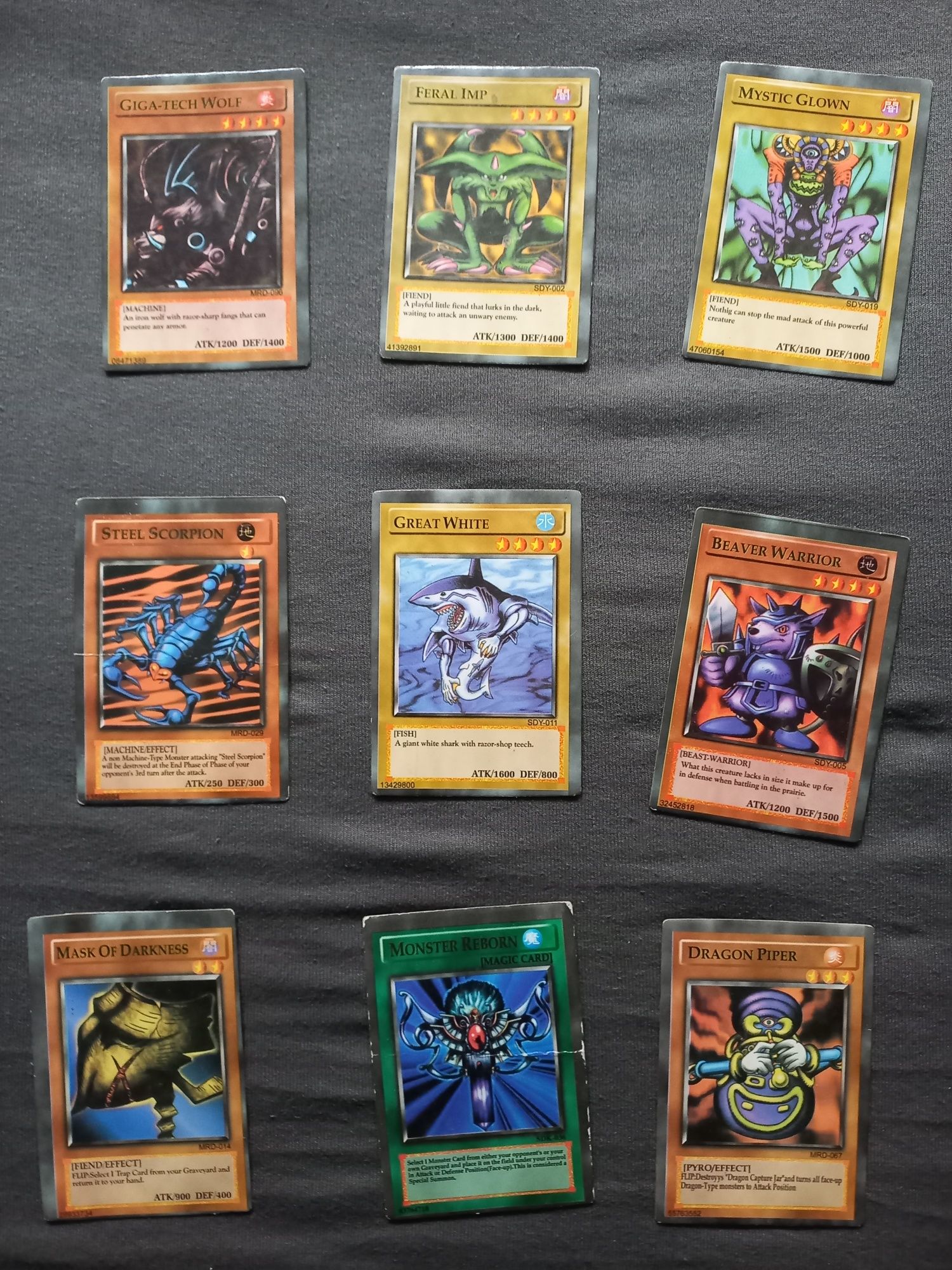 Kolekcja 25 kart Yu-Gi-Oh!