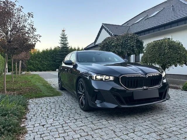 BMW Seria 5 BMW 520xdrive touring odstąpię nowe auto w mleasing