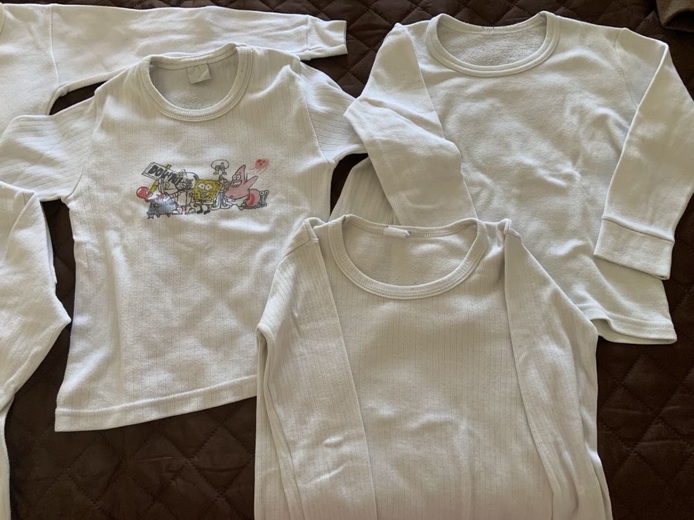 Conjunto de 5 camisolas interiores menino 4 anos