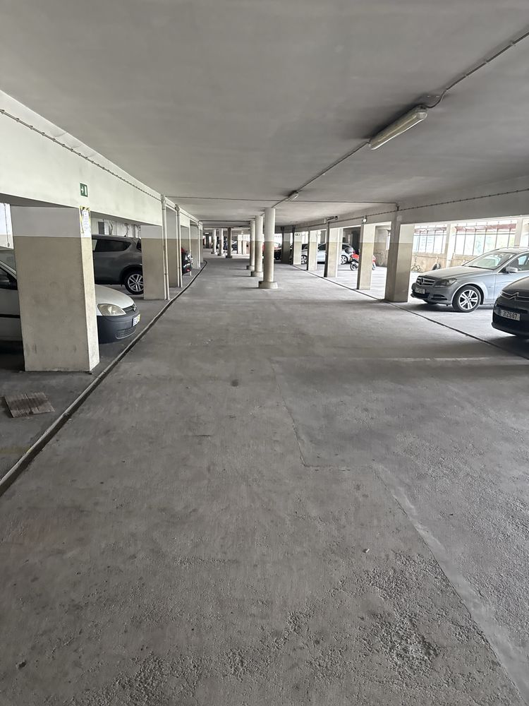 Lugar de garagem 1 piso