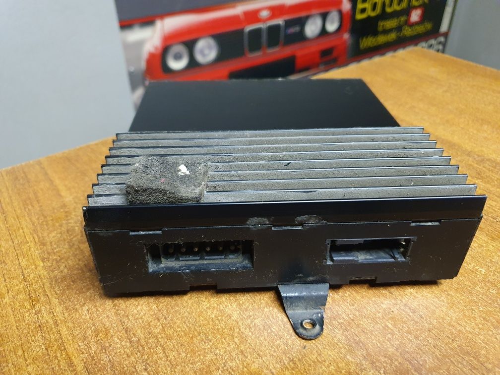 BMW E36 Wzmacniacz Nagłośnienie System HIFI Amplituner nr OEM 8.360693