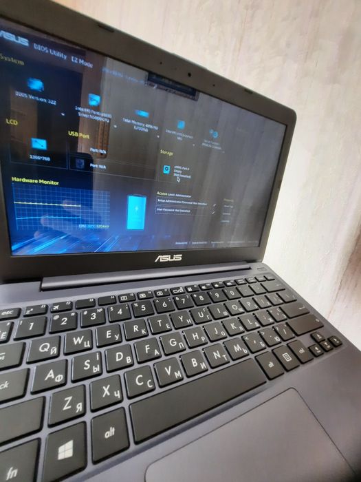 Ноутбук Asus VivoBook E203MA (на відновлення)