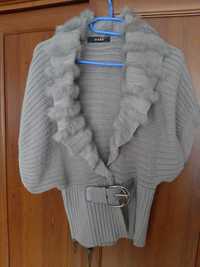 Sweter- Narzutka z futerkiem 40