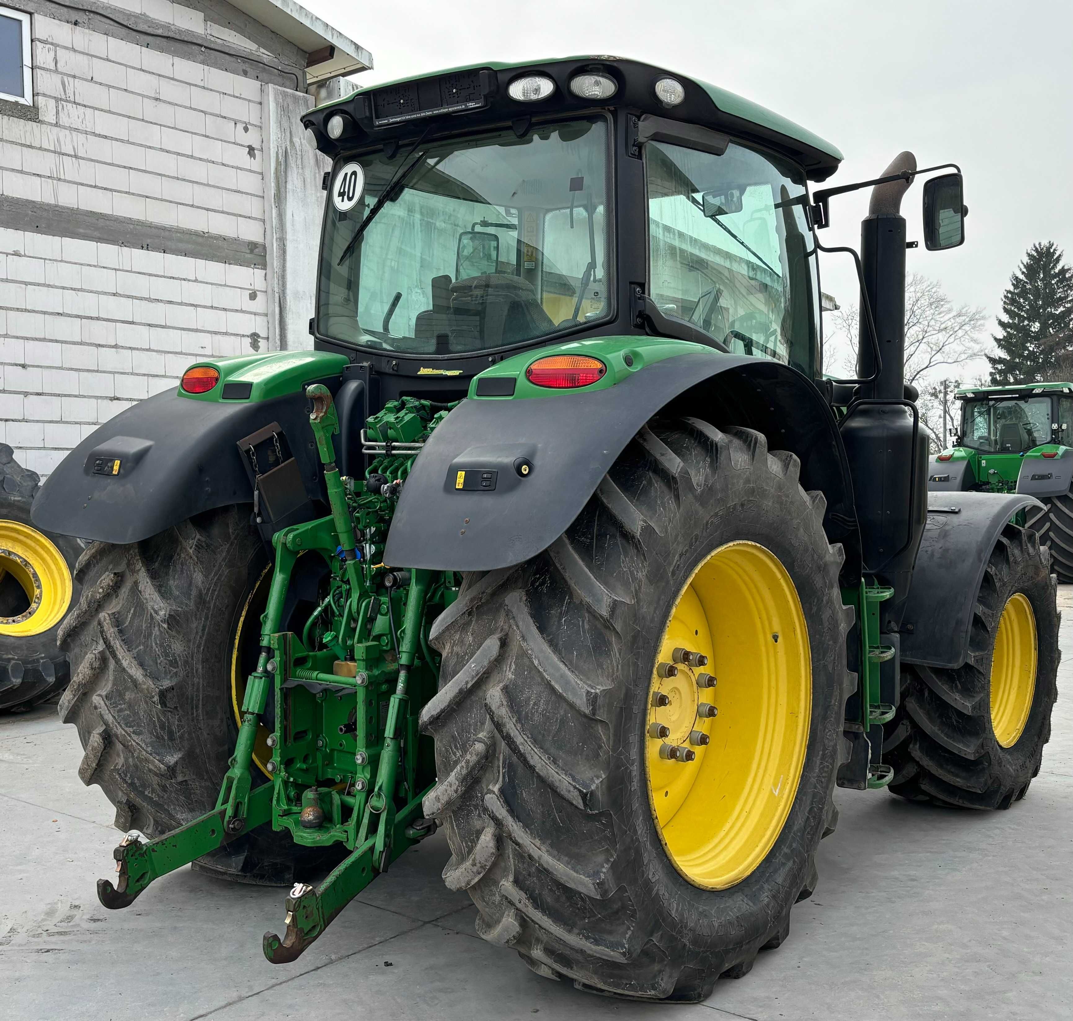 ciągnik John Deere 6175r