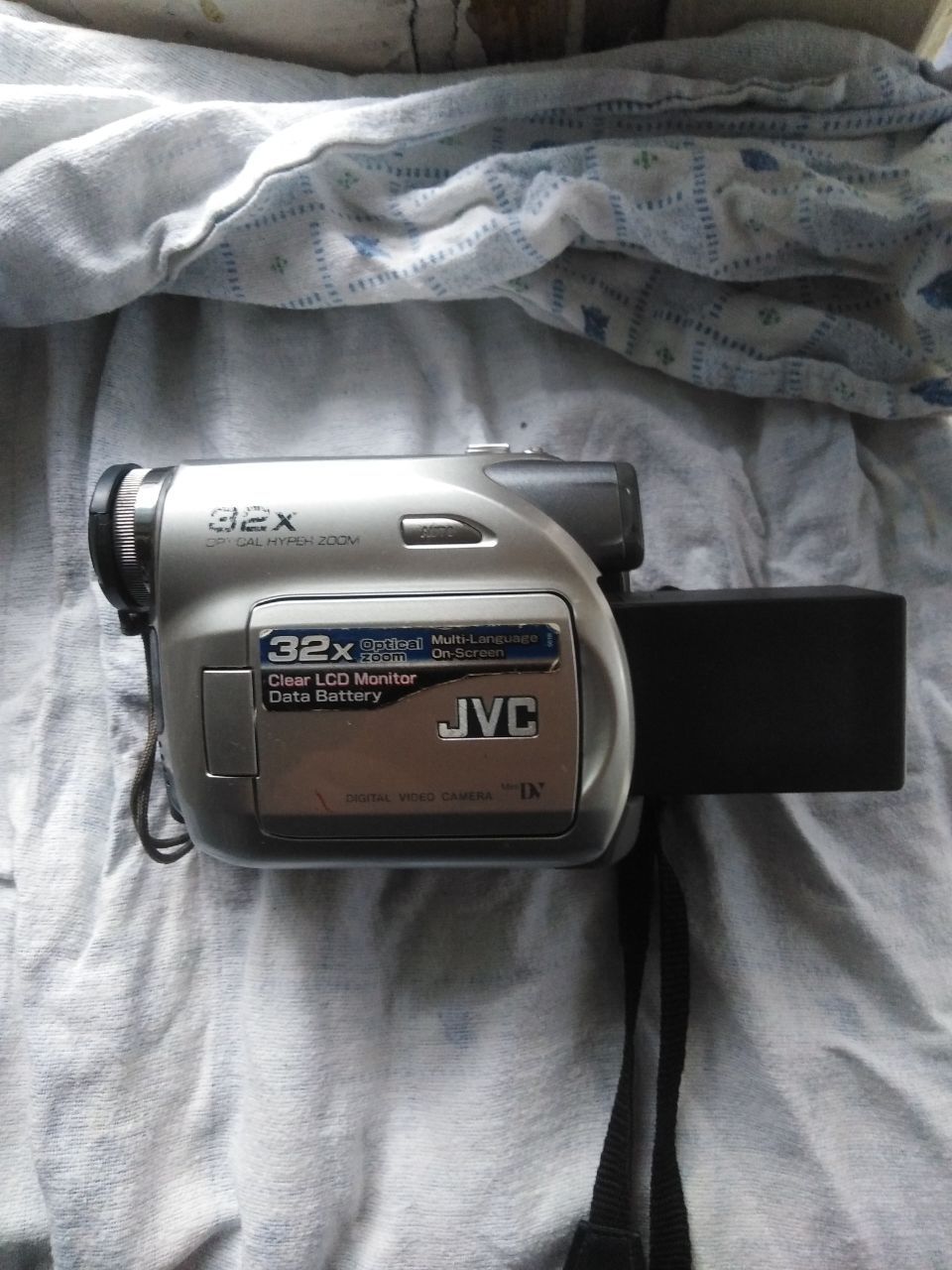 JVC Цифровая видеокамера GR-D370u 32x.Вживана