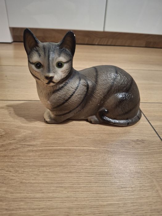 Figurka kota ciemnoszary