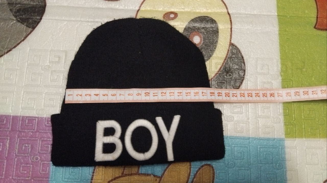 Продам шапку Boy на мальчика