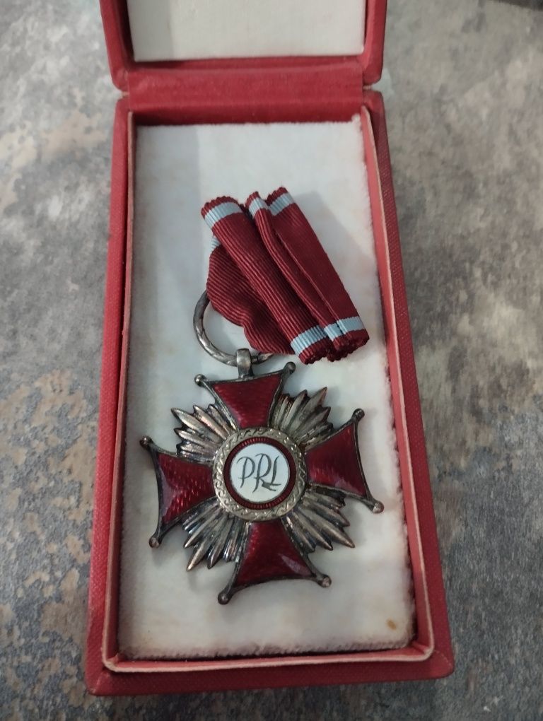 Stary medal odzanczenie